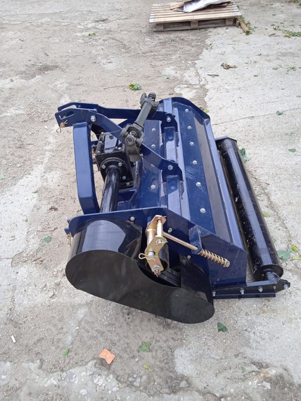 Мульчер (измельчитель) навесной СКАУТ SCQ-125 с катком