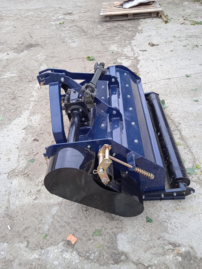 Мульчер (измельчитель) навесной СКАУТ SCQ-125 с катком