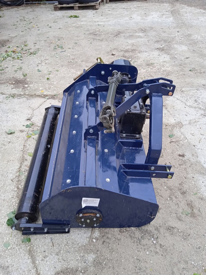 Мульчер (измельчитель) навесной СКАУТ SCQ-125 с катком