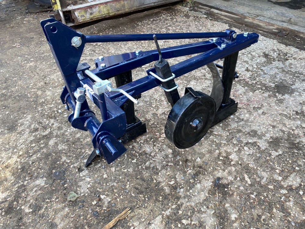 Плуг двухкорпусный навесной СКАУТ PL-230 OGRODNIK