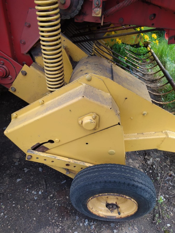 Пресс-подборщик New Holland 650 б/у