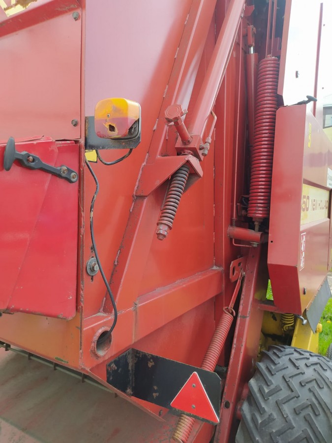 Пресс-подборщик New Holland 650 б/у