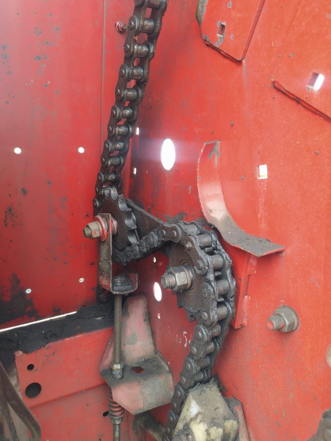 Пресс-подборщик New Holland 650 б/у