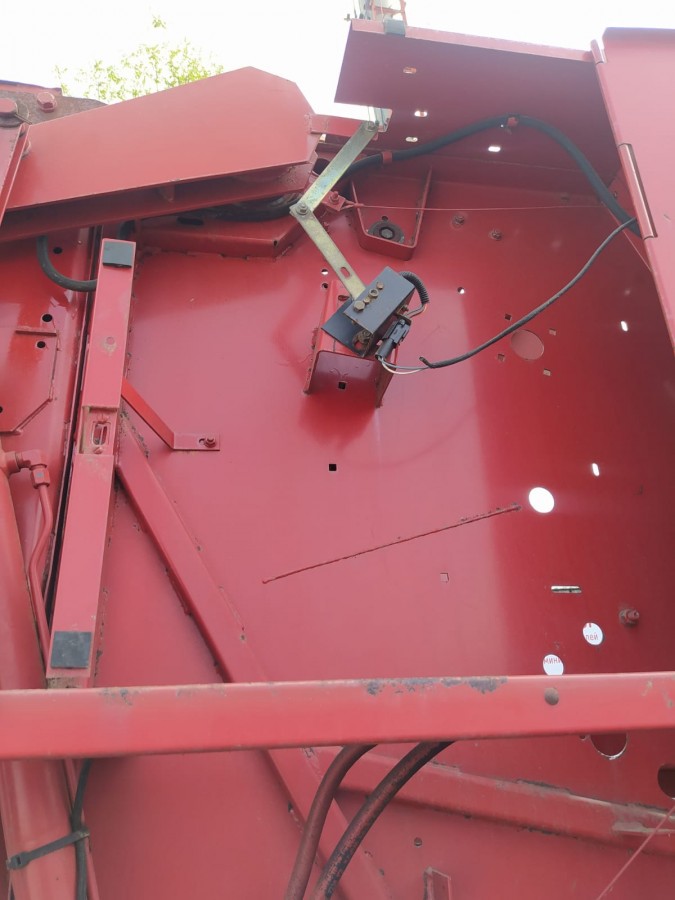 Пресс-подборщик New Holland 650 б/у