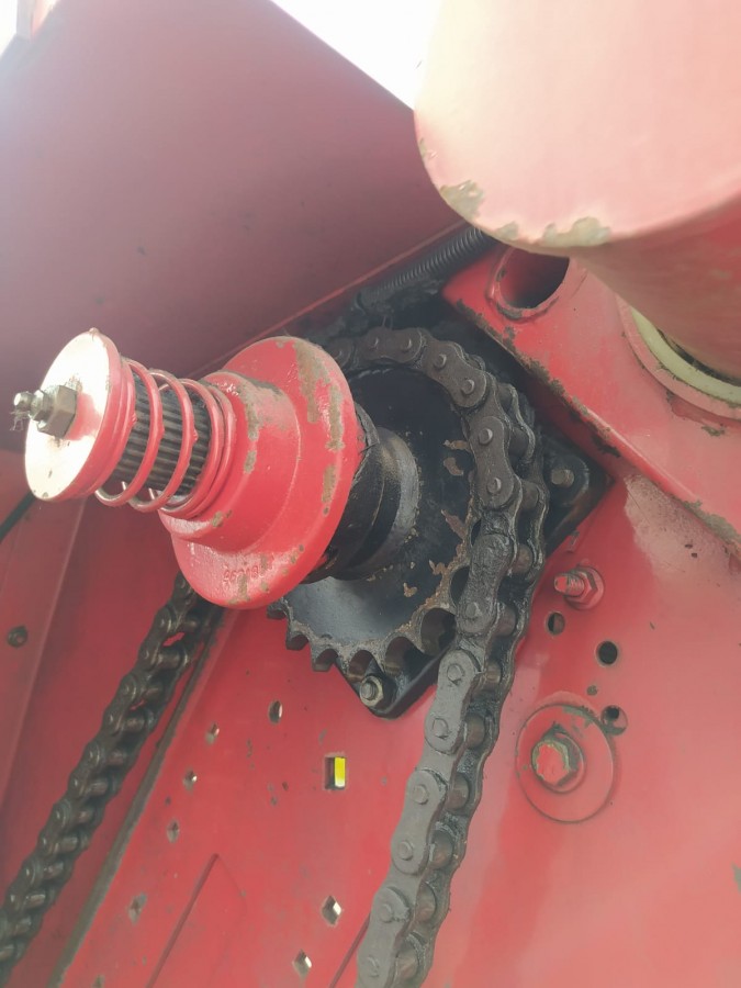 Пресс-подборщик New Holland 650 б/у