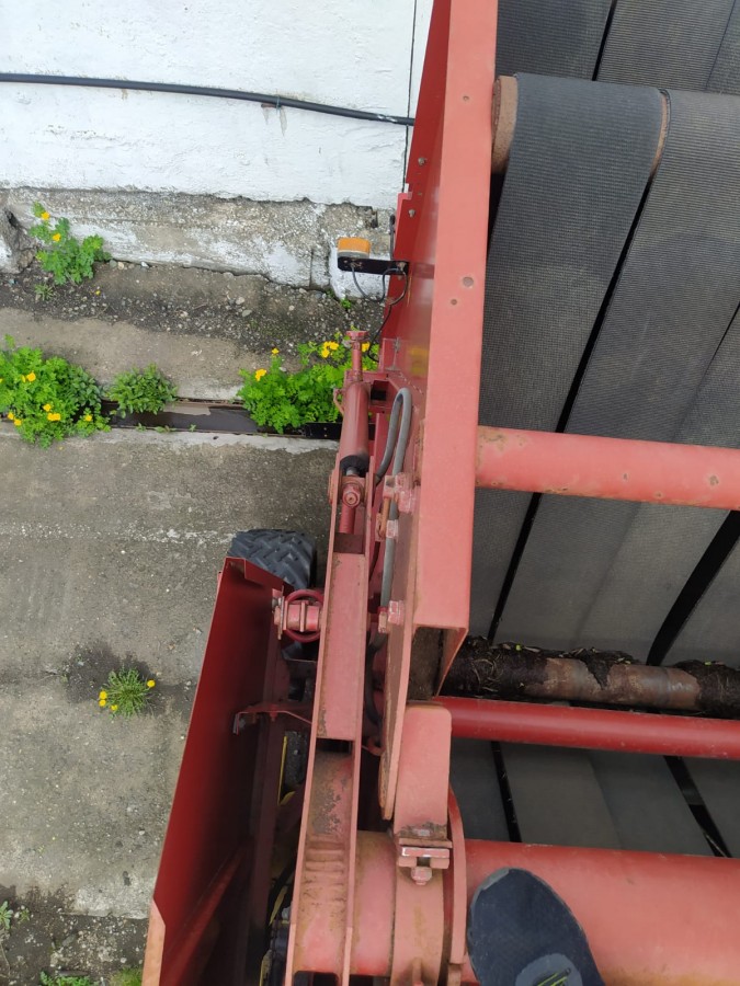 Пресс-подборщик New Holland 650 б/у