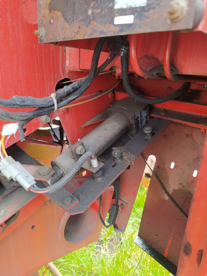 Пресс-подборщик New Holland 650 б/у