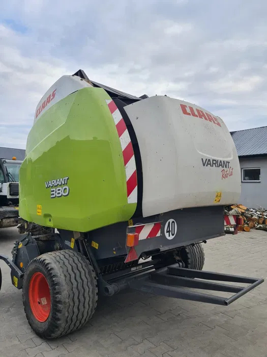 Пресс-подборщик Claas Variant 380 RC б/у