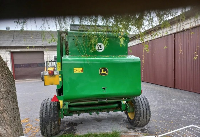 Пресс-подборщик John Deere 582 HiFlow б/у
