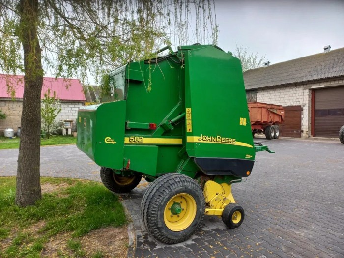 Пресс-подборщик John Deere 582 HiFlow б/у