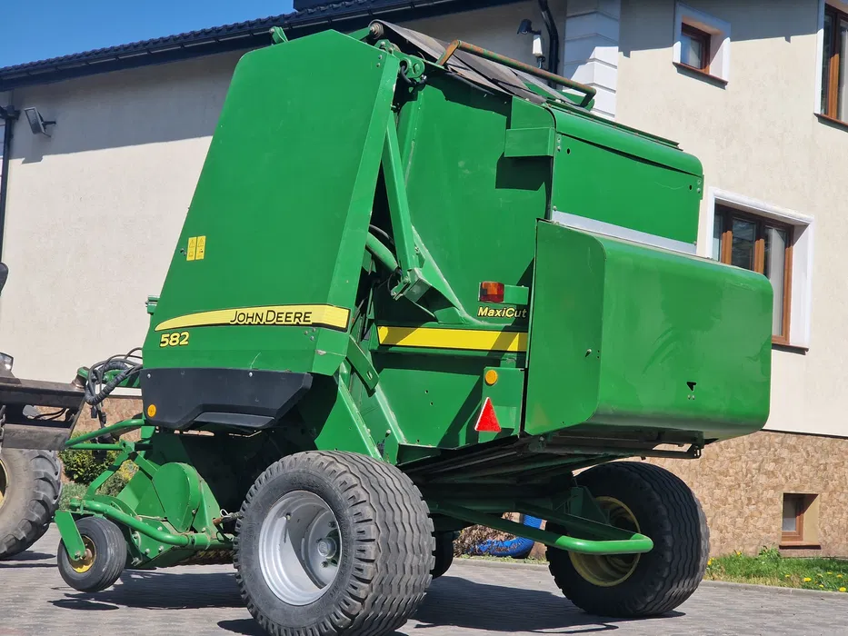 Пресс-подборщик John Deere 582 MaxiCut б/у
