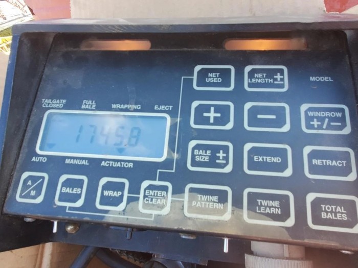 Пресс-подборщик New Holland 650 б/у