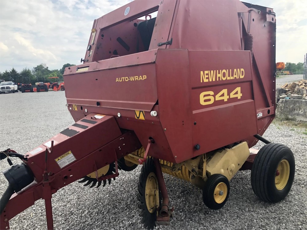 Пресс-подборщик New Holland 644 б/у