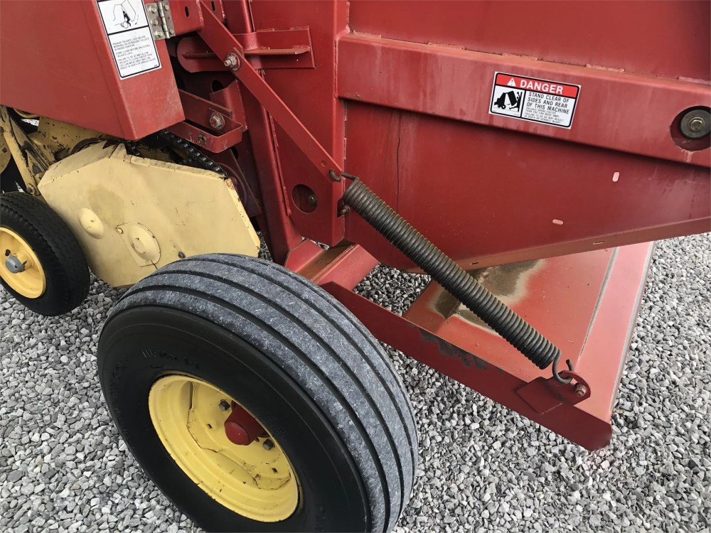 Пресс-подборщик New Holland 644 б/у