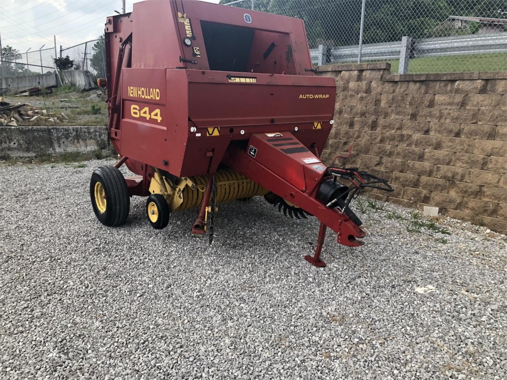 Пресс-подборщик New Holland 644 б/у