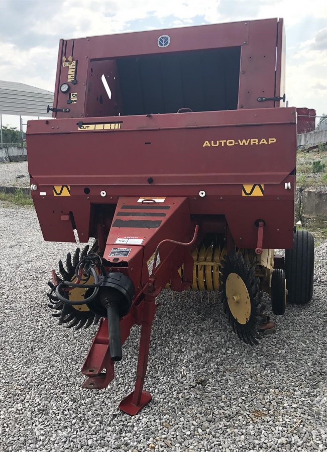 Пресс-подборщик New Holland 644 б/у