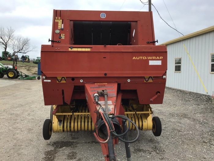 Пресс-подборщик New Holland 644 б/у