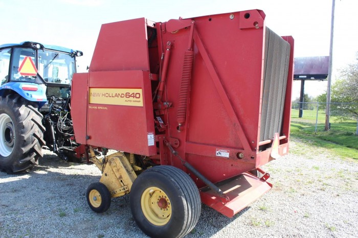 Пресс-подборщик New Holland 640 б/у