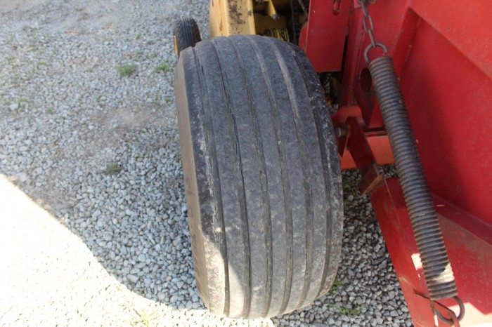 Пресс-подборщик New Holland 640 б/у