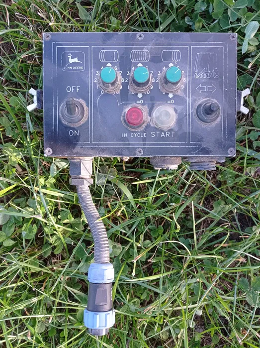 Пресс-подборщик John Deere 580 б/у