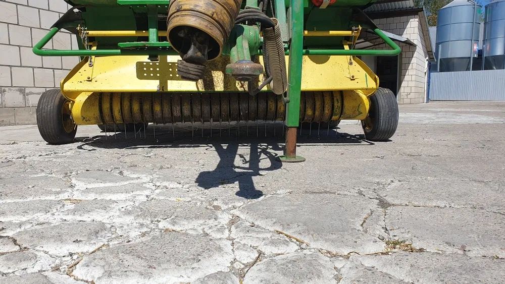 Пресс-подборщик John Deere 575 MaxiCut б/у