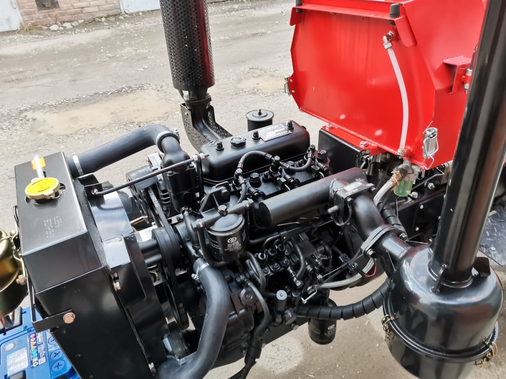 Минитрактор Уралец-2204 (4Х4)