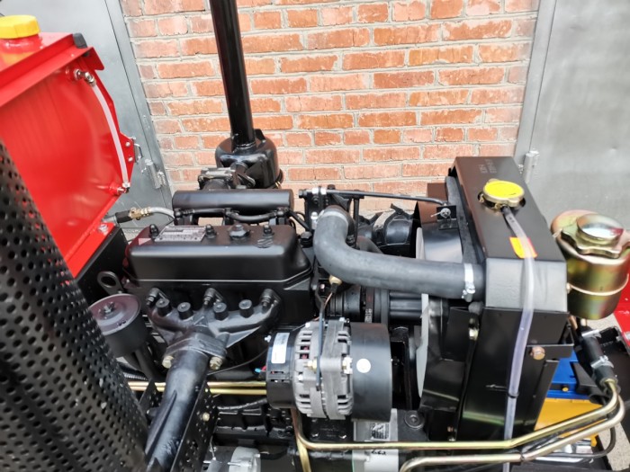 Минитрактор Уралец-2204 (4Х4)