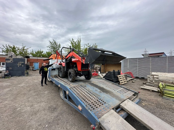 Минитрактор Уралец-2204 (4Х4)