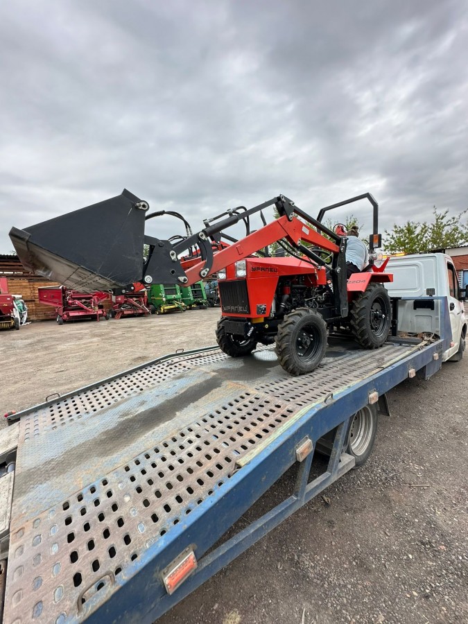 Минитрактор Уралец-2204 (4Х4)