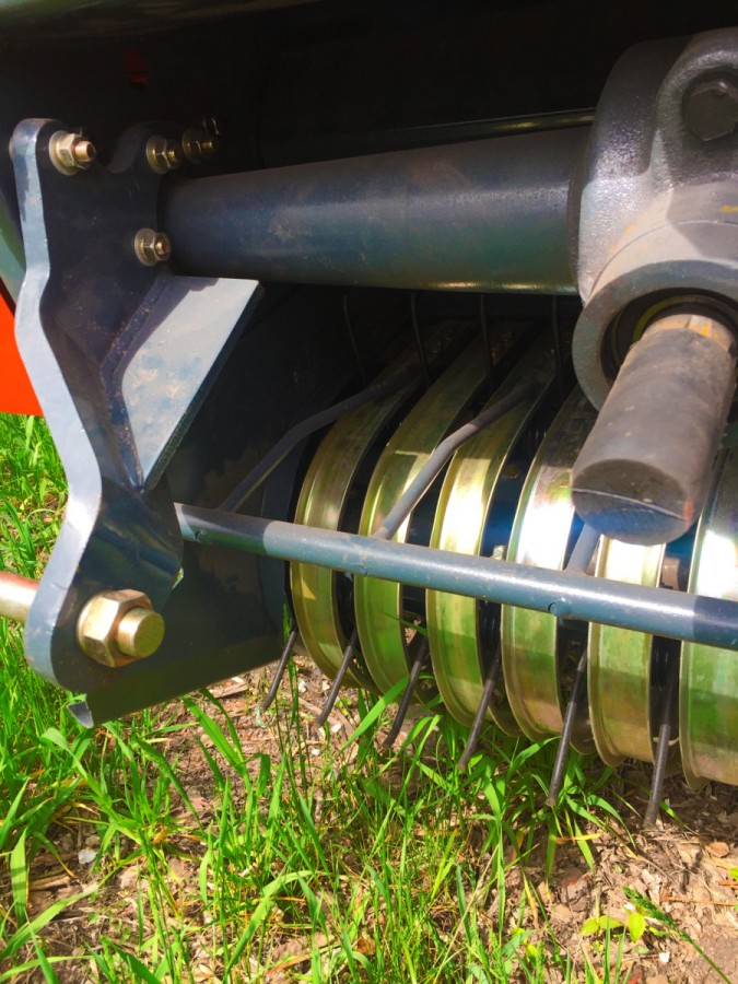 Мини пресс-подборщик Уралец-0850