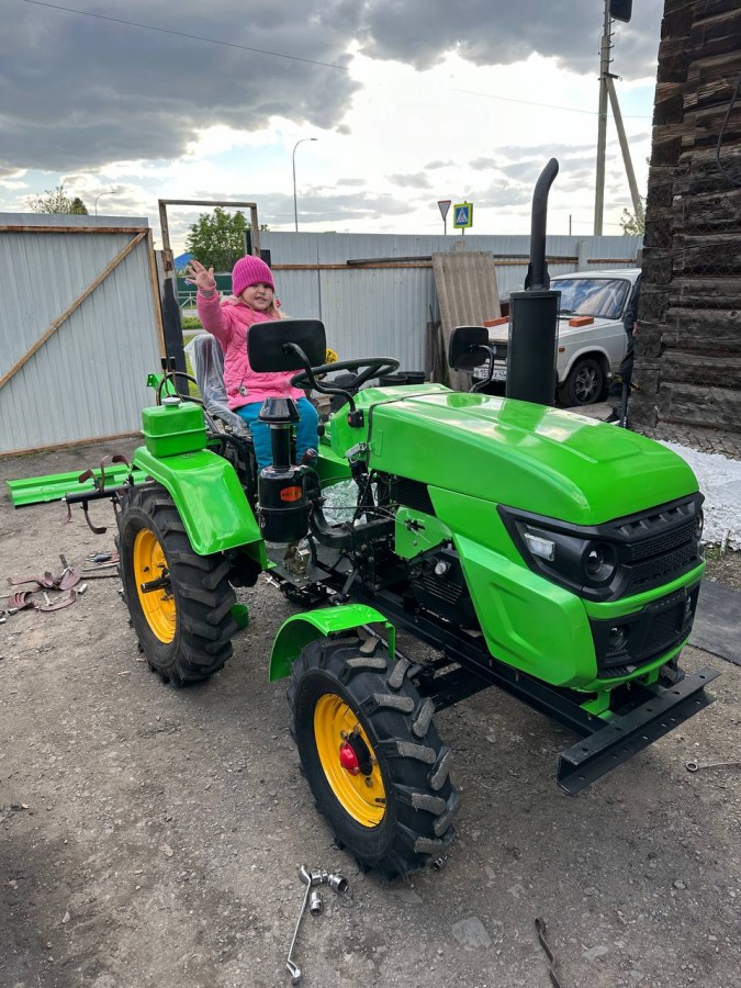 Минитрактор Рустрак Р-5 (18) + плуг и почвофреза в подарок