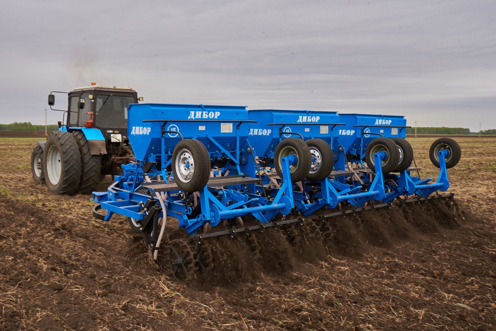 Сеялка-культиватор зернотуковая ДиборЭкспорт СКП-2.1В.У для полосного посева