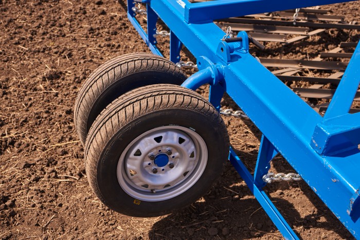 Сцепка бороновальная широкозахватная гидрофицированная ДиборЭкспорт СШГ-16 с боронами БЗТ