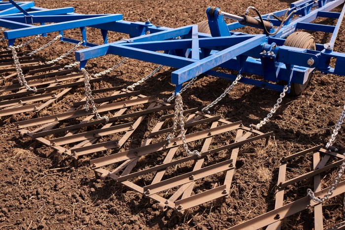 Сцепка бороновальная широкозахватная гидрофицированная ДиборЭкспорт СШГ-16 с боронами БЗТ