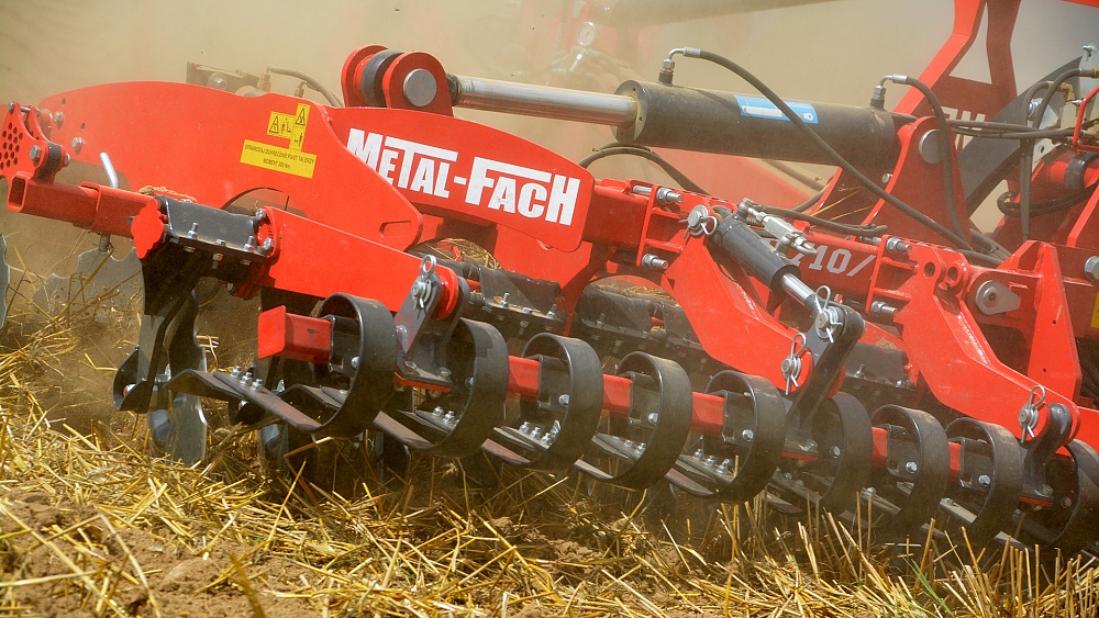 Дискатор Metal-Fach U-710/2 7 м. с трубчатым валом и транспортной системой