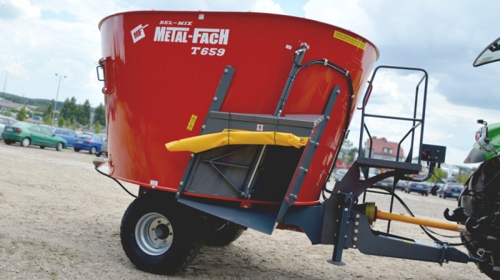 Миксер-кормораздатчик Metal-Fach Т-659 8 м3 Standart