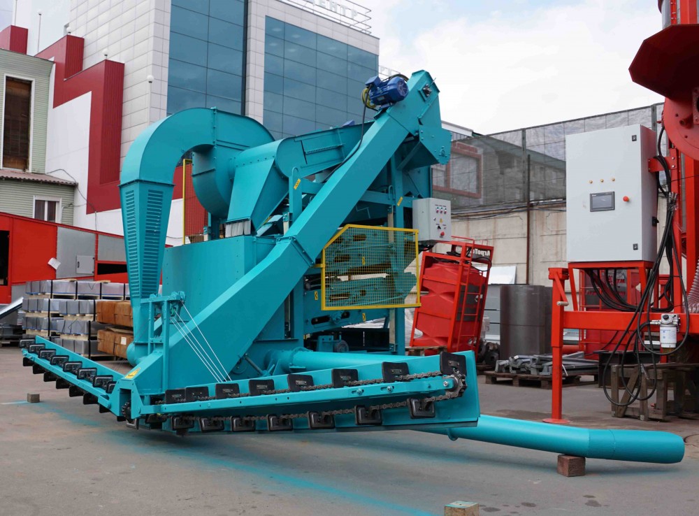 Очиститель вороха самопередвижной Агротехмаш ОВС-25