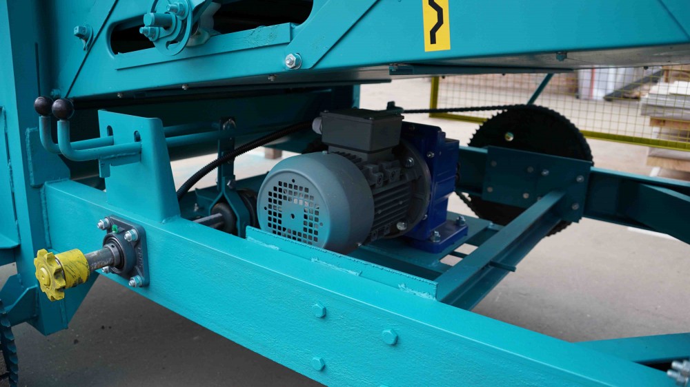 Очиститель вороха самопередвижной Агротехмаш ОВС-25