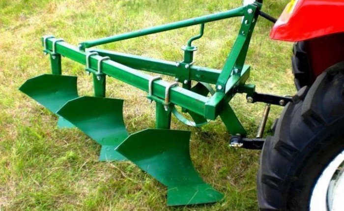 Плуг корпусной Уралец 1L-320