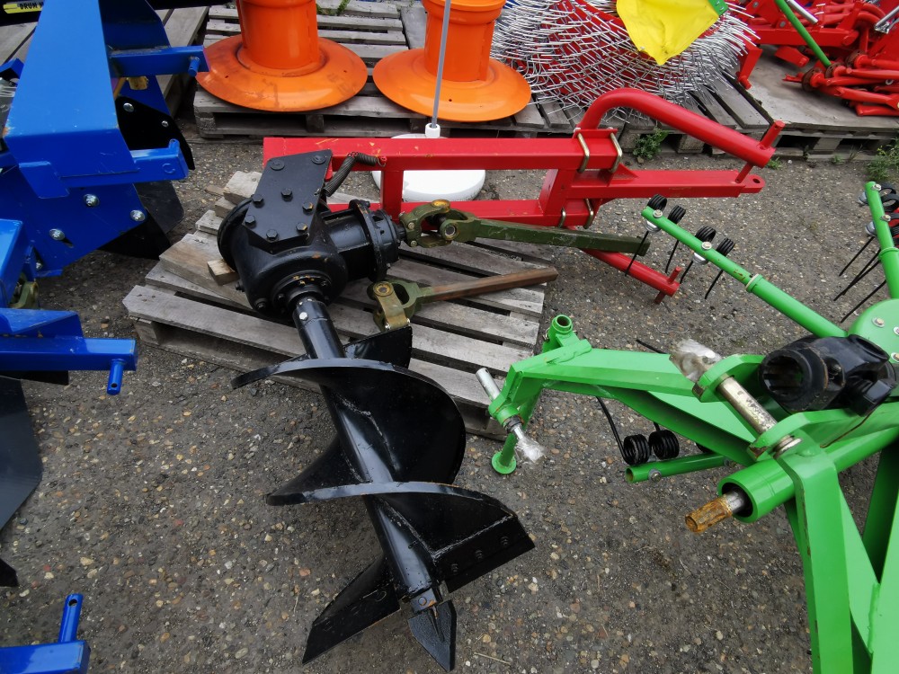 Ямобур навесной Уралец 1W-50