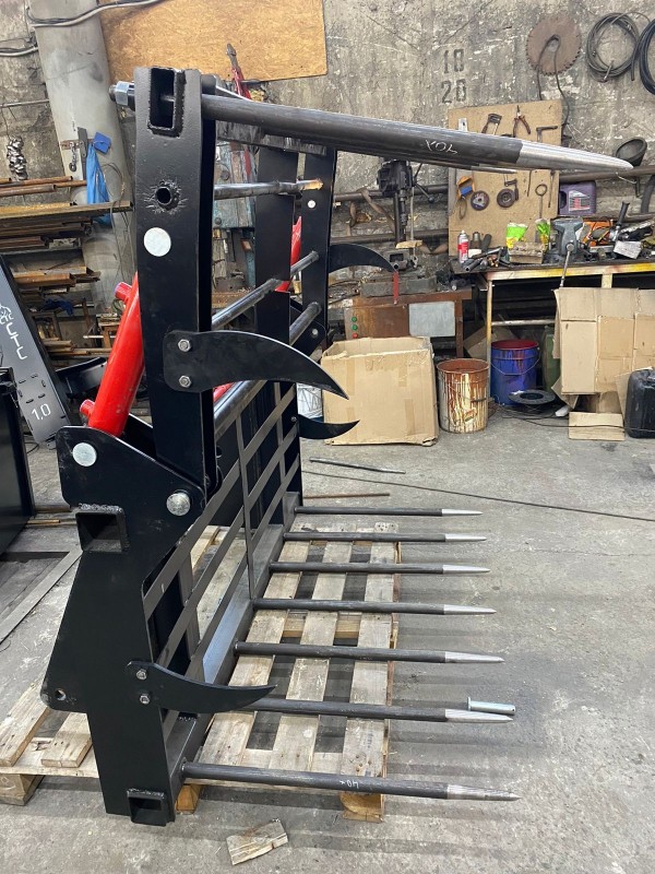 Вилы для сена с захватом (проушины) СТС