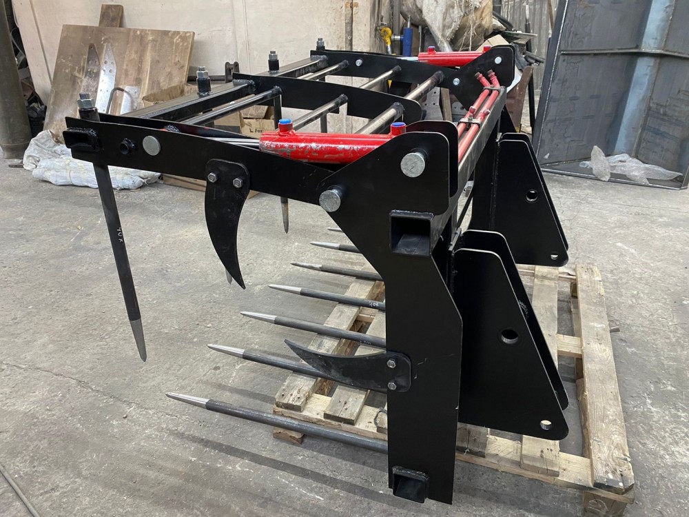 Вилы для сена с захватом (проушины) СТС