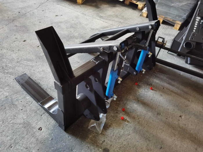 Вилы для леса Magnus (с прижимом)