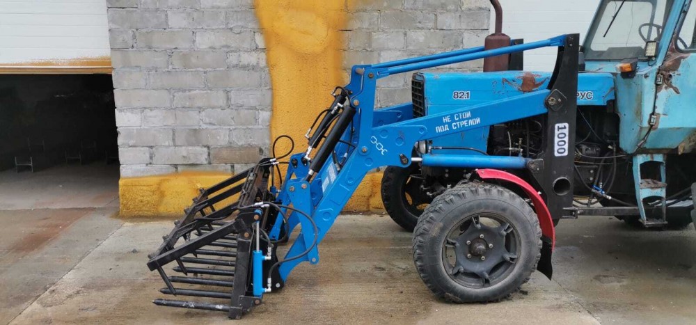 Фронтальный погрузчик Magnus ПФУ-1.0 (Лесник)