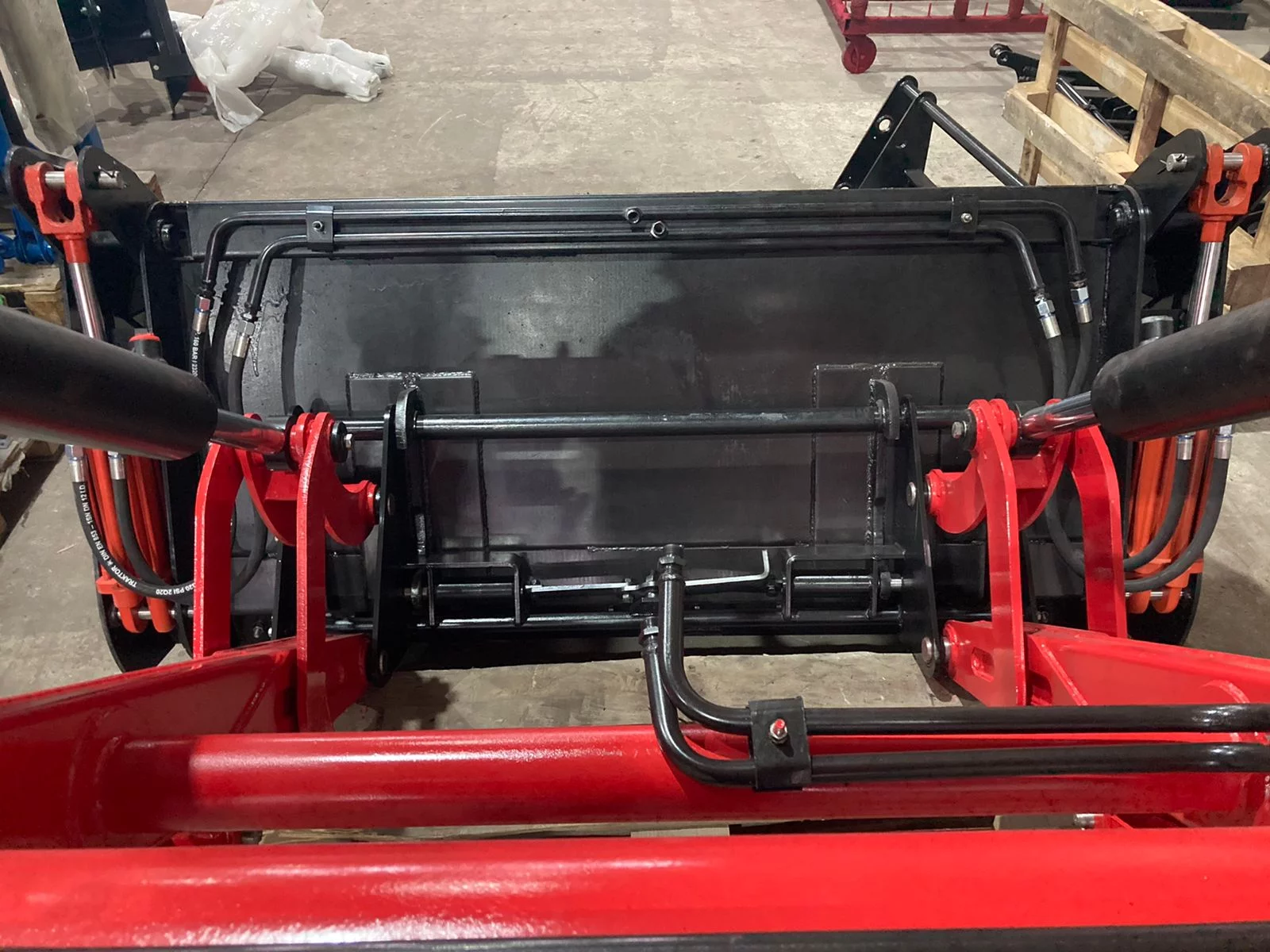 Фронтальный погрузчик Magnus ПФУ-1.2