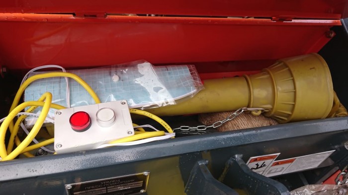 Пресс-подборщик Уралец  0870