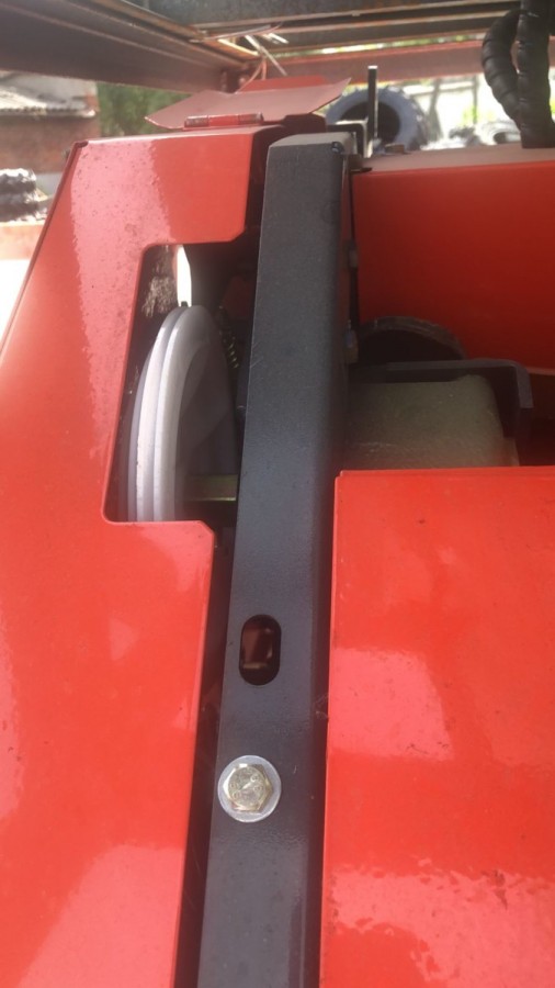 Пресс-подборщик Уралец  0870