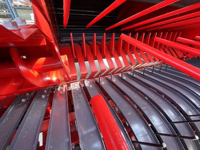 Пресс-подборщик рулонный АЗАС Roller 1200