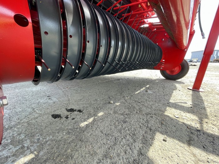 Пресс-подборщик рулонный АЗАС Roller 1200