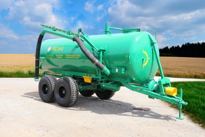 Машина для внесения жидких органических удобрений (бочка для транспортировки навоза) БобруйскАгроМаш МЖТ-Ф-11